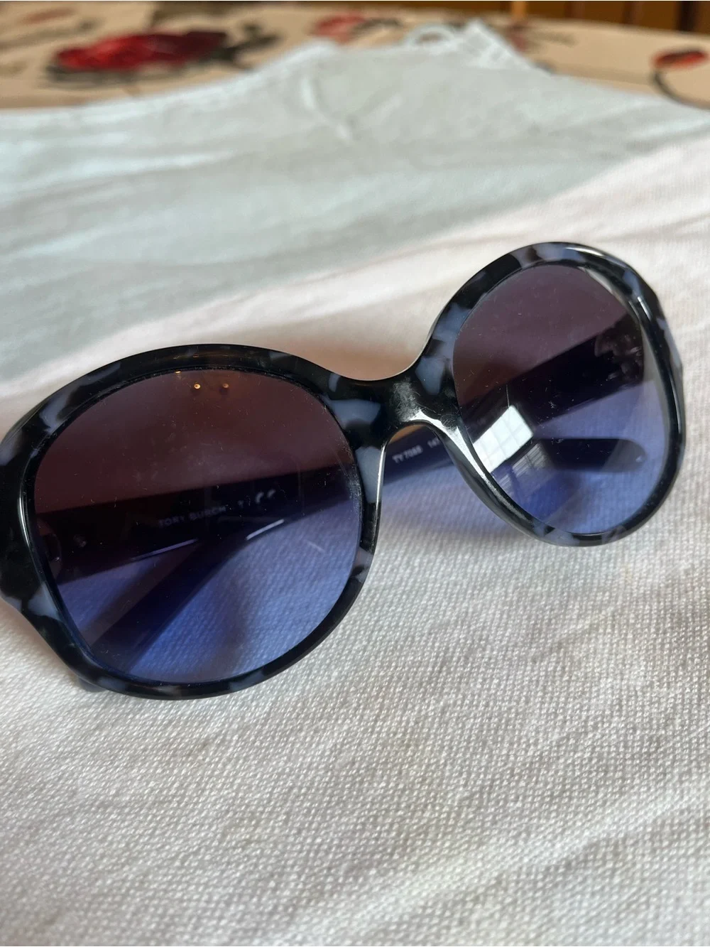 Tory Burch Blue Gradient Lens Round Sunglasses with Black Tortoiseshell Frame